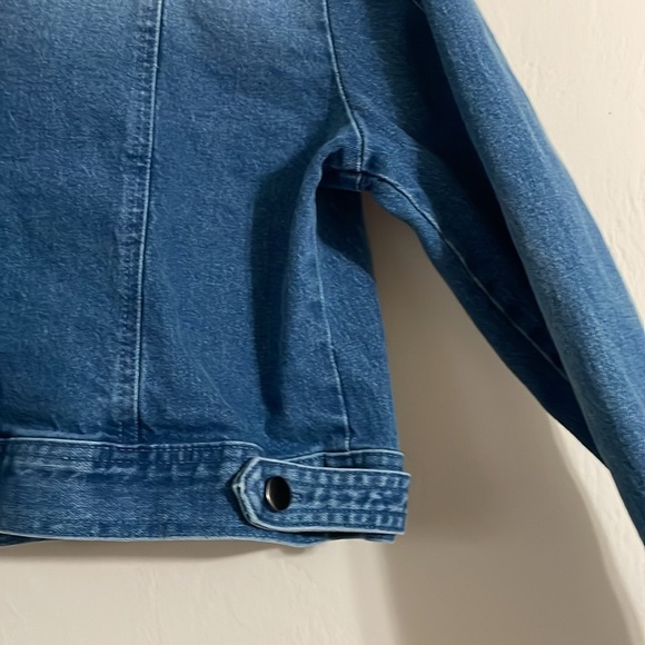 Nicole Miller Blue Cropped Jean Jacket Women’s size LARGE - Picture 3 of 5